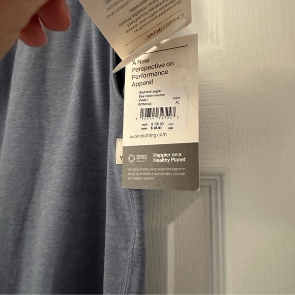 Vuori Boyfriend Joggers in the Blue Heron Heather color XL - Picture 4 of 6